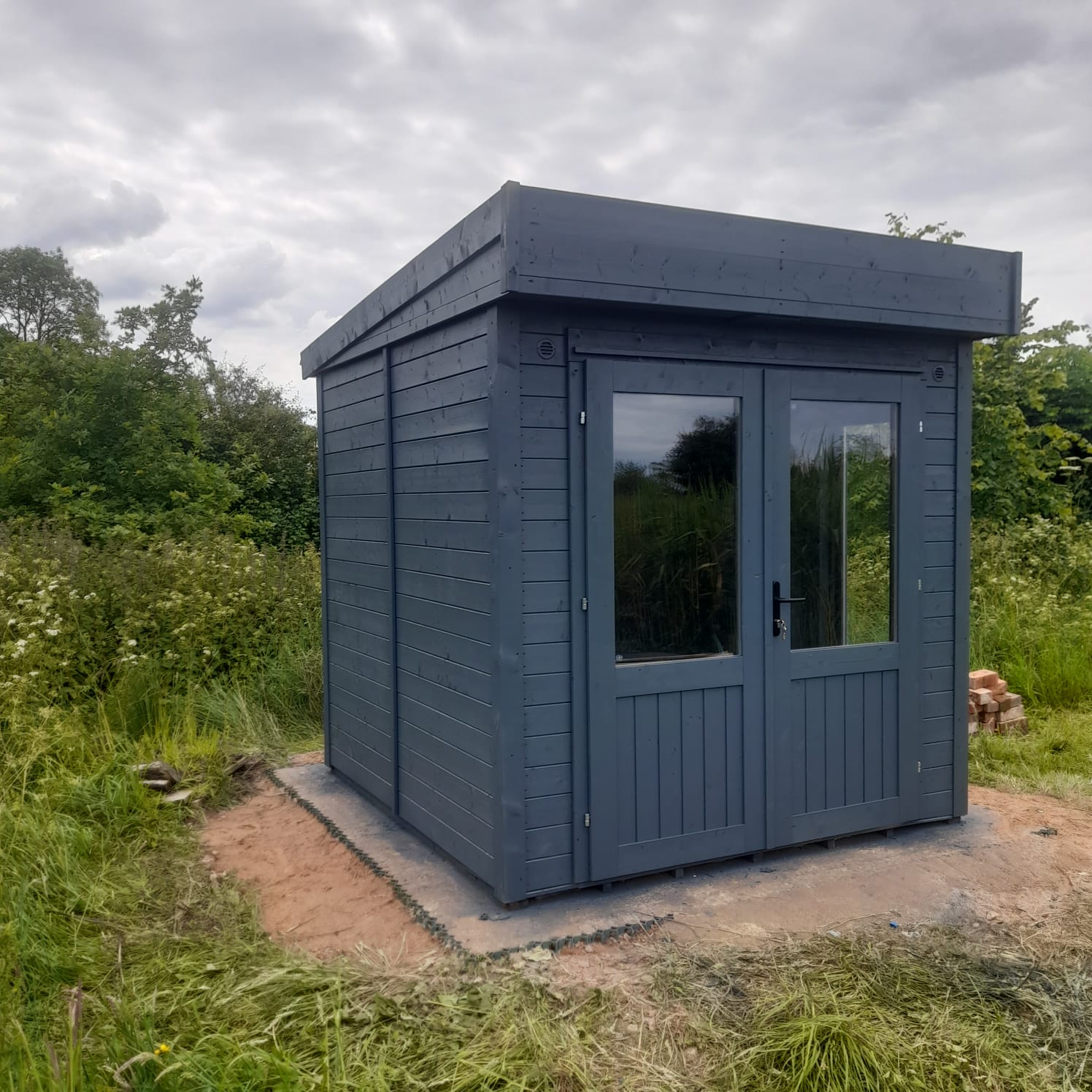 wooden cabin