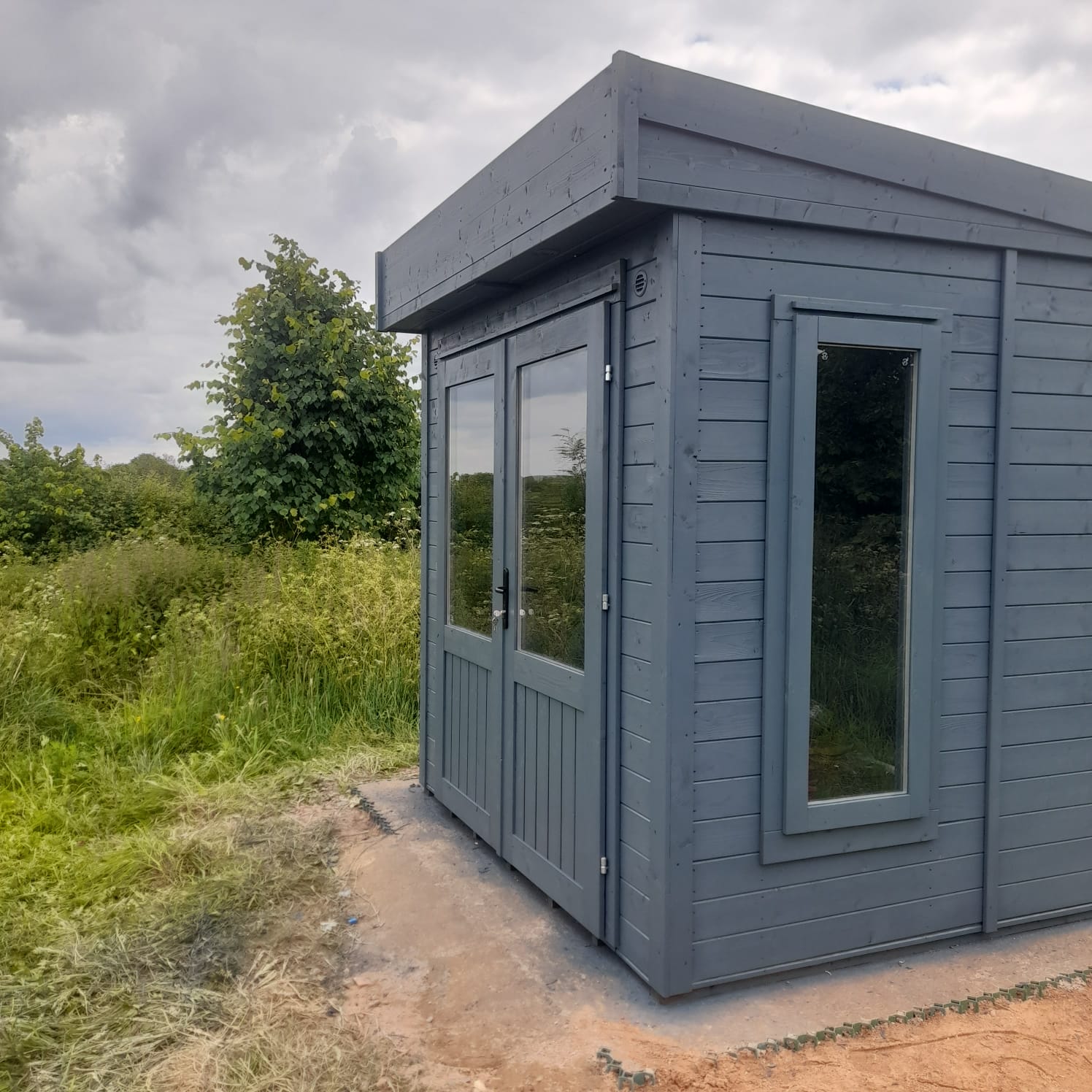 wooden cabin